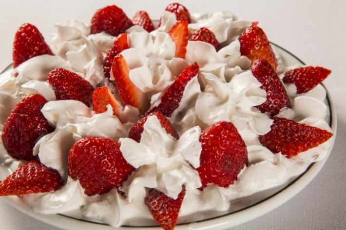 Nata montada casera de fresas con sabor a melón
